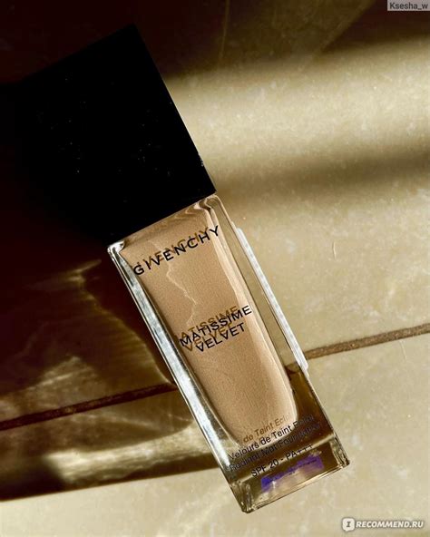 Тональный флюид Givenchy MATISSIME VELVET SPF 20 